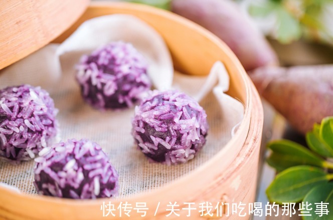 糯米丸子|红豆别再煮粥了,70岁奶奶坚持这一吃法,难怪气色好,越吃越年轻