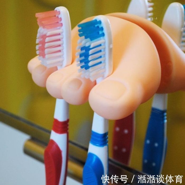 芝麻开门|20个令人“匪夷所思”的奇葩设计,图19是为前任设计的仙人掌沙发