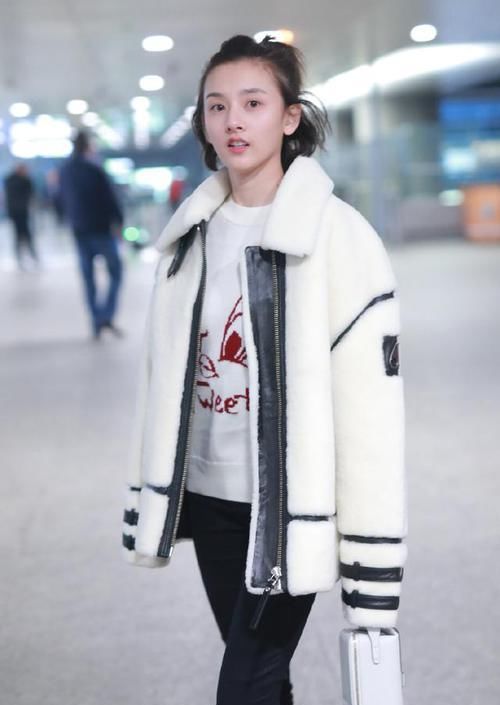  跟风|刘雯将这件“皮毛一体”给穿火了，保暖又洋气，明星们都在跟风穿