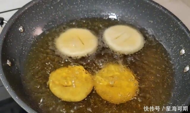 鸡蛋|炸油饼原来这么简单,1碗面粉2颗鸡蛋,柔软不油腻,比油条好吃