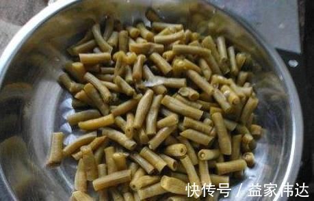 入味|炖排骨时，焯水后又腥又柴教你1个技巧，排骨香嫩入味，无腥味