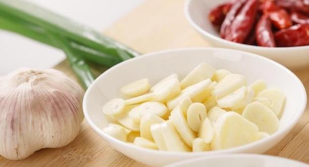 心脑血管疾病|每天吃大蒜的人到底能得到什么呢？也许看完之后，你就知道了！