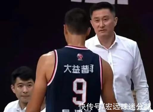 全队|知道了易建联频频发火的真正原因后,我顿时心酸了,想哭