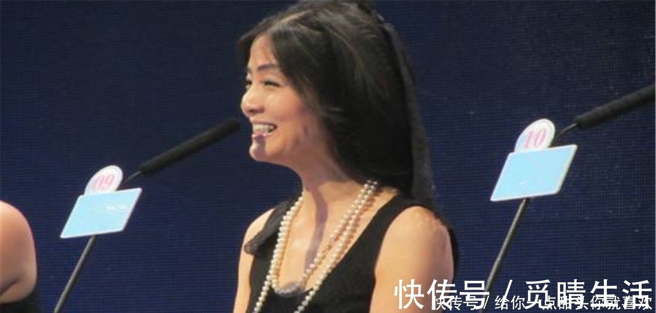 7年前的《非诚勿扰》上，51岁阿姨被34岁小伙牵走，后来咋样了