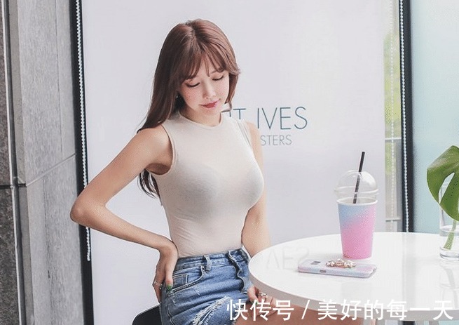 经理|如此时髦的销售女经理,你是她的客户忍心不跟她合作吗