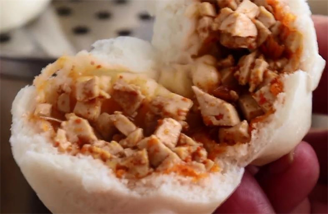 技巧|蒸包子,切记不可直接上锅蒸,3个小技巧,包子鲜嫩好吃,不塌陷