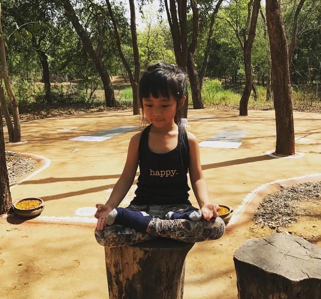 孩子|和孩子来一场心灵瑜伽，让感恩陪伴你我