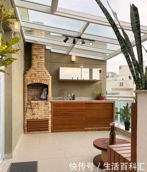 顶楼|买了顶楼,刚把阳台改成开放式厨房,物业就找上门,碍着谁家?