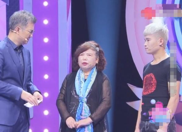 美好的时光!28岁小伙爱上65岁大妈向其求婚,大妈欣然应允:我还要给他生孩子