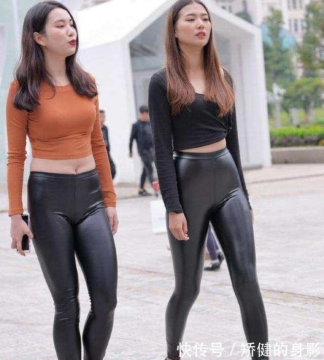 针织衫 个性独特的打底裤穿搭稳重有气质,娇容与景致相辅相成,简单时尚