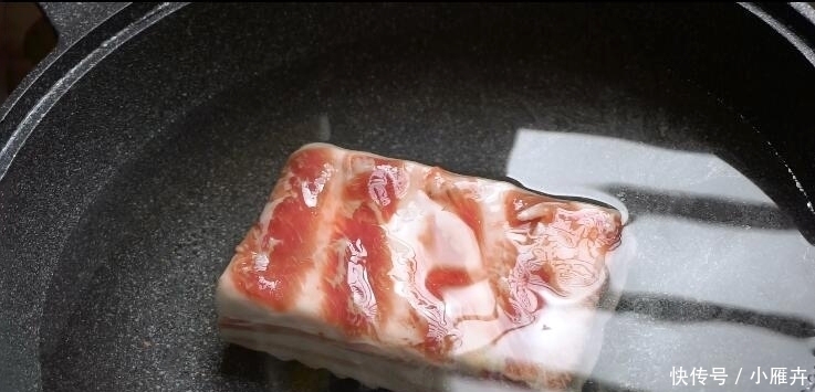 扣肉别用油炸了,教你这个新做法,我家一周吃5次,大厨都夸我