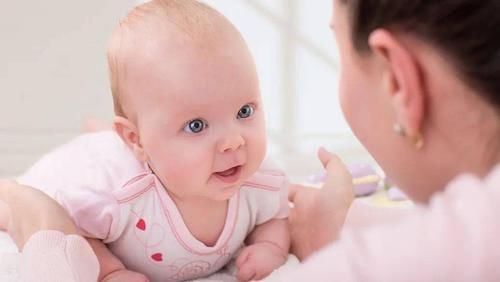 母乳喂养|为什么越来越多宝妈放弃了母乳喂养,选择奶粉喂养呢?