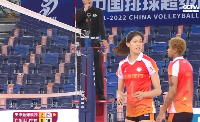 龚翔宇|今年女排联赛有哪些亮点?小鬼当家,还是姑娘们的拼搏精神?