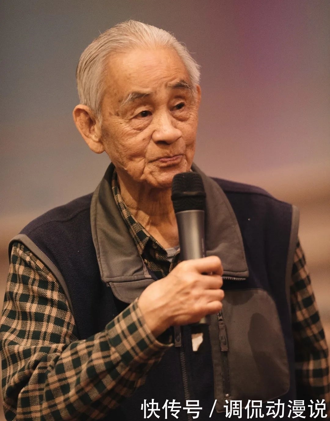 嘉宾们 《春水微澜》研讨会丨涓涓溪流,汇成春水