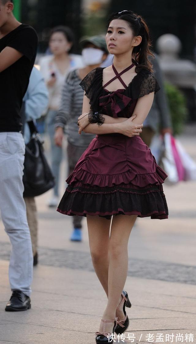 优雅|轻熟显年轻的一款优雅穿搭示范,走在街上美得让人羡慕