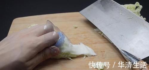 家家户户|你家有废旧的塑料瓶吗?这个用途太棒了,花钱都买不到,涨知识了