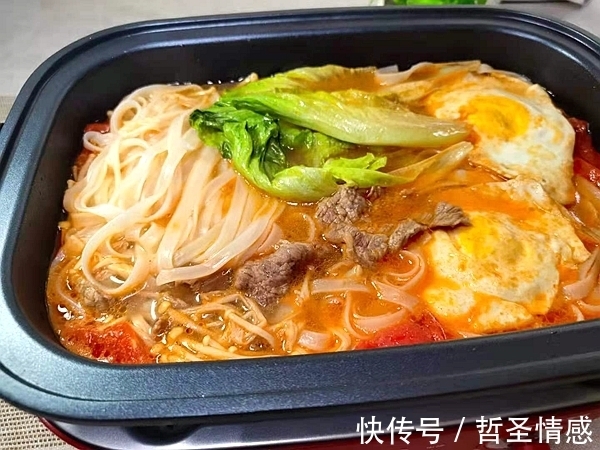 米粉|我家经常做的早餐，每周吃上二三次，煮一煮上桌，味美管饱