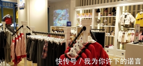 实体经济|富人抢着开实体店，普通人却争先恐后做电商，谁更有发展潜力？