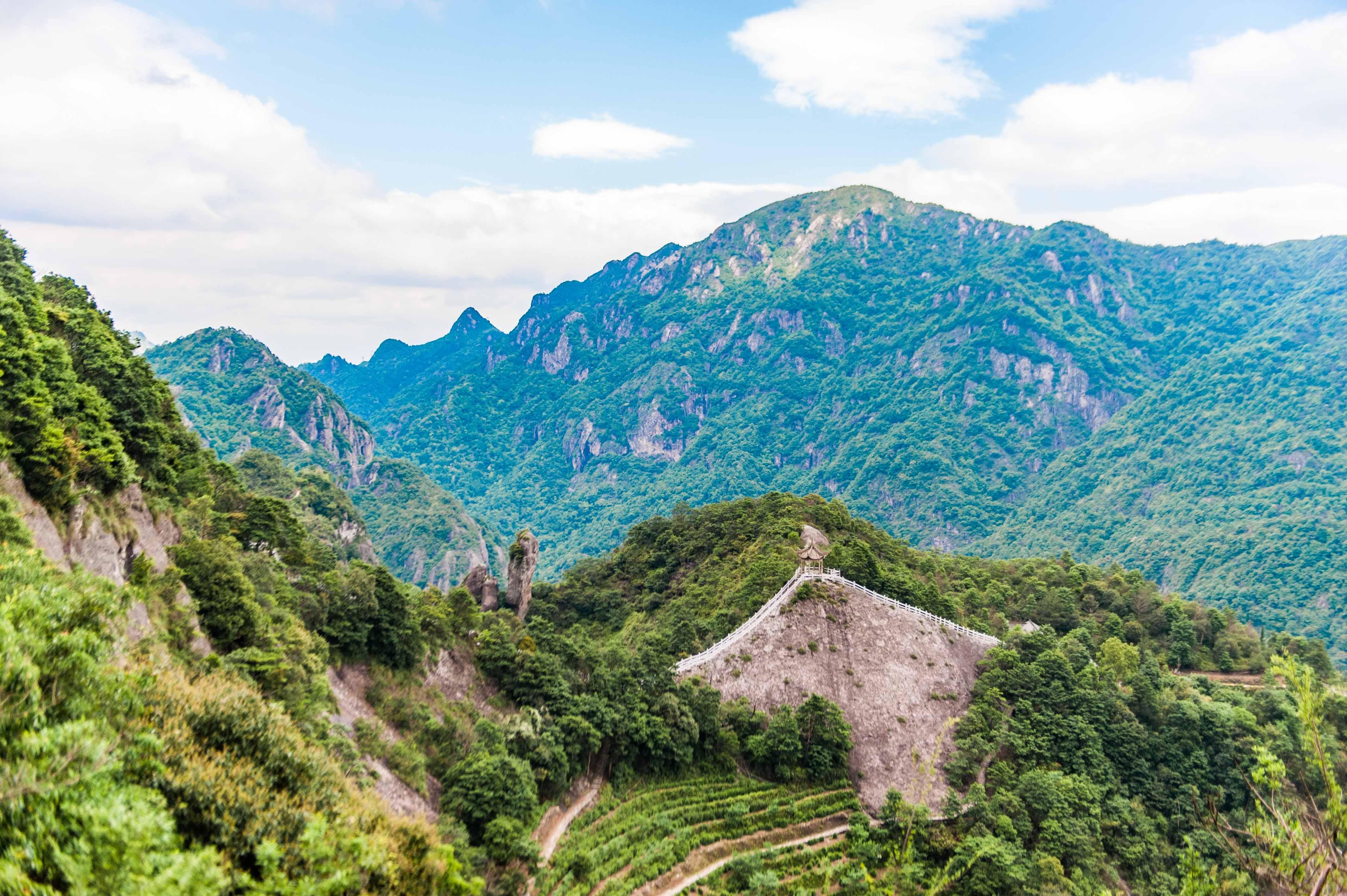 闻名|我国以山水奇秀闻名的雁荡山有多漂亮？游客：四季风景都不一样