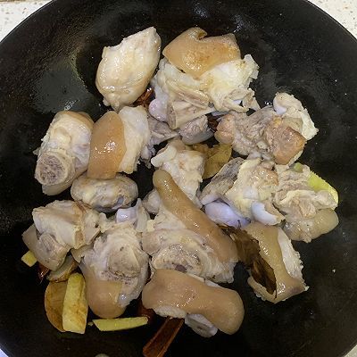 花生酱|惹味黄豆焖猪手