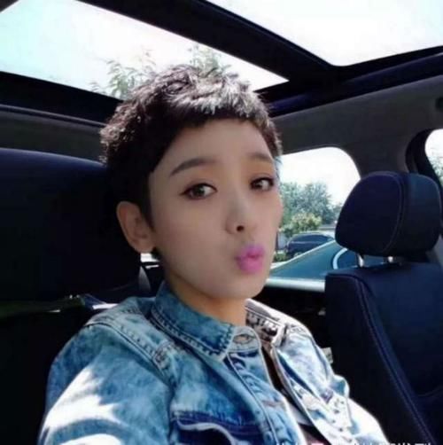 梨花头|短发女生在留长发期间,最难留的过程中应该留个怎样的发型呢?