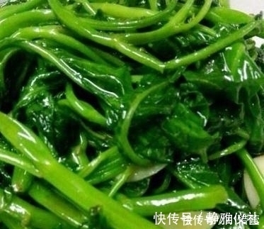 大厨|炒空心菜,为啥一下锅就变黑?大厨给你支一招,出锅后翠绿又脆嫩