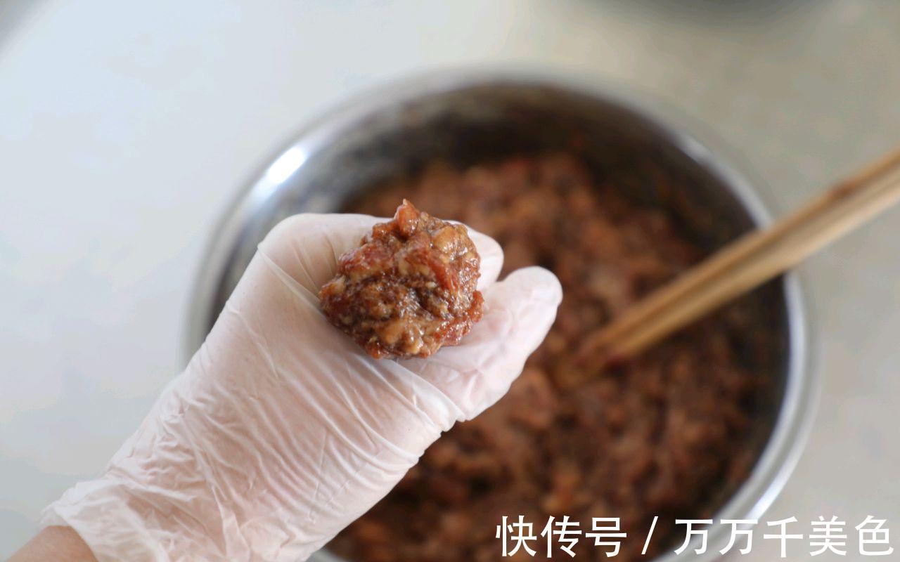 自制猪肉丸子，肉香浓郁，鲜嫩Q弹，一口一个真过瘾