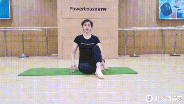 10个青少年瑜伽动作，改善含胸驼背等体态|健身成长手册 篇二十三：暑假特别定制 | 改善