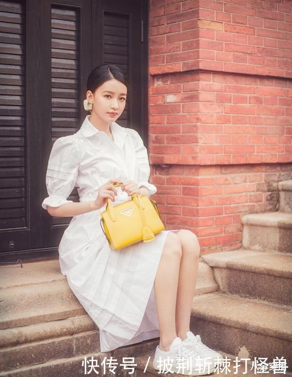 26岁孙怡真会打扮!穿白色衬衫连衣裙清新脱俗,美成初恋女友模样