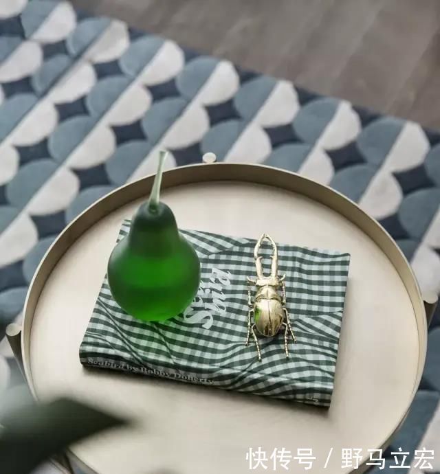 装饰画|96平现代轻奢,背景墙不是一般的上档次,卧室最漂亮,忍不住晒晒