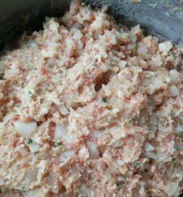 灌汤包怎么做?大厨教你秘方,简单易上手,鲜美多汁,不比饭店差