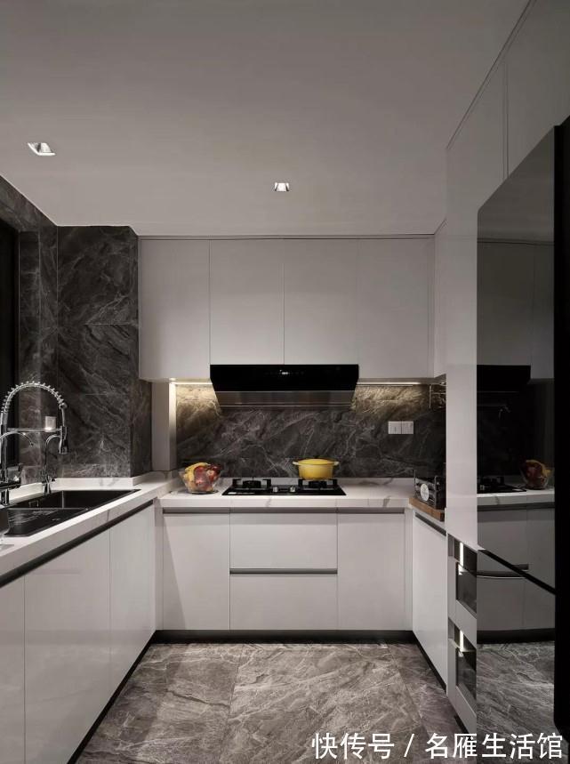 美家|122平现代风设计适当留白,一个大气质感、时尚高级的现代美家