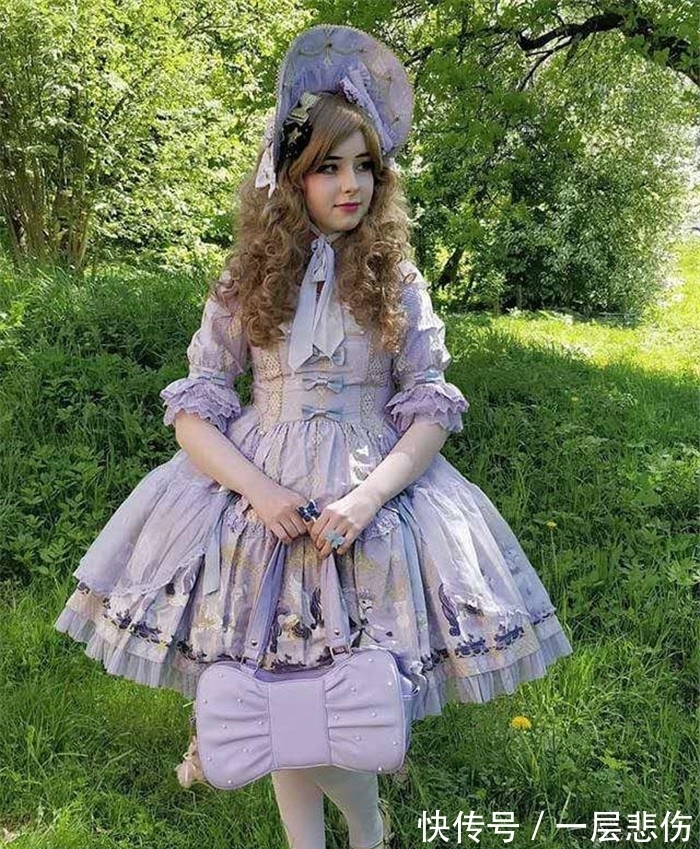 日常|你还在把洛丽塔当成cosplay？19岁的她却把洛丽塔穿成日常