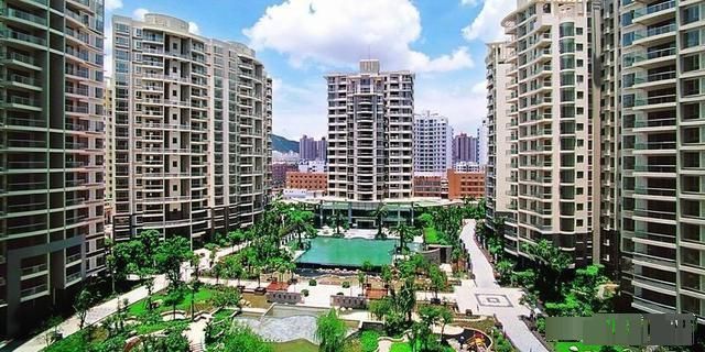 配偶|房产证是夫妻二人的名字,现在先生已故,妻子可以直接接收房子吗来看看