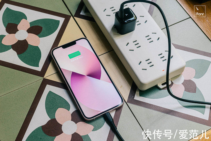 刘海|iPhone 13 首发评测：变强了，还更亲民了？