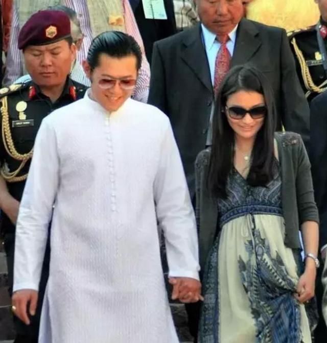 新娘|神秘不丹王室最帅国王迎娶平民新娘,7岁时一见钟情……