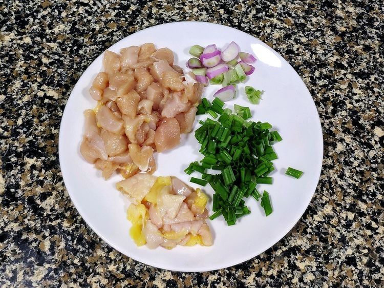 鸡胸肉这样做，嫩滑爽口还下饭，真开胃