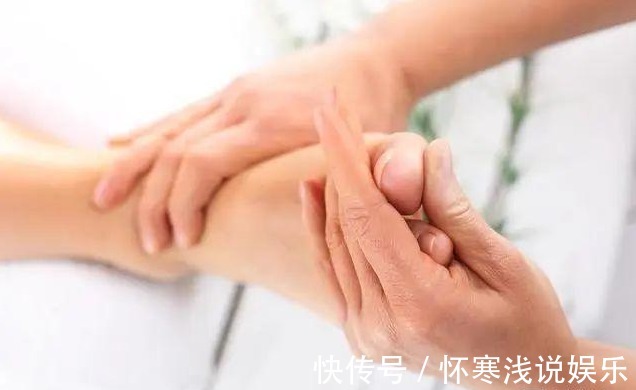 血管堵塞|血液粘稠的人，睡觉时会有4种信号，夏季养血管，牢记“5个一”