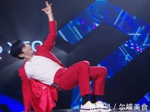 印小天|李汶翰初舞台被评为倒数,粉丝不满集体抗议,镜头切到台下许幻山表情太真实