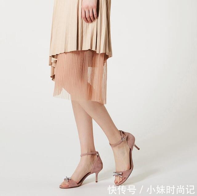 时尚|一字扣露趾设计,满满的少女心,打造气质女神范