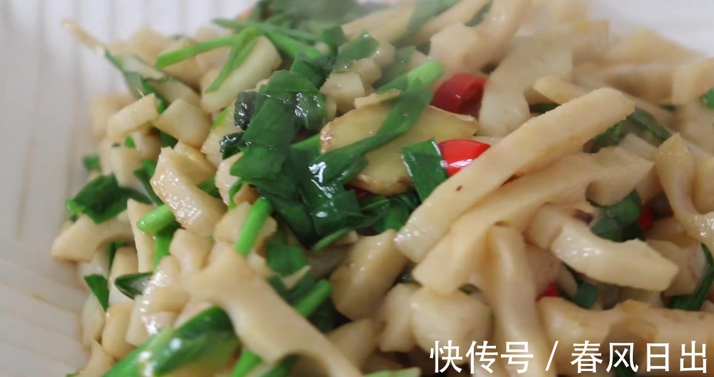 好吃|1段莲藕1把韭菜,教你1个好吃的做法,让你宁愿不吃红烧肉
