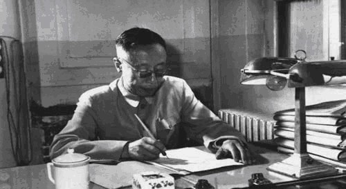 棉衣|溥仪逃出宫时,将一物缝到棉衣里26年贴身携带,如今已成1级国宝