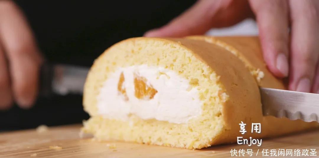 蛋糕|满满秋天的气息,要不试试制作一下橙子卷芝士蛋糕杯,美味又简单