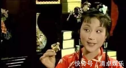 贾府$史湘云带着大包的衣服来贾府,贾母为啥装作看不见?有两个原因