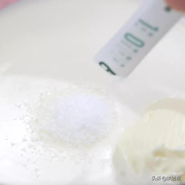 喜茶出单最慢的饮品想喝排队到哭，教你一招，在家10分钟搞定！