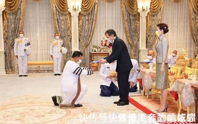 造型|苏提达和泰王最新卡通漫画出炉!帝后果然配,王后收腰蓝裙好高贵