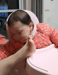 |搞笑GIF段子:妹子结个婚容易吗,这么漂亮也被整的好惨