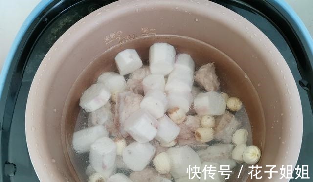 排骨汤|秋天,喝鱼汤喝鸡汤不如它,隔三岔五煮一锅,滋润过秋天!