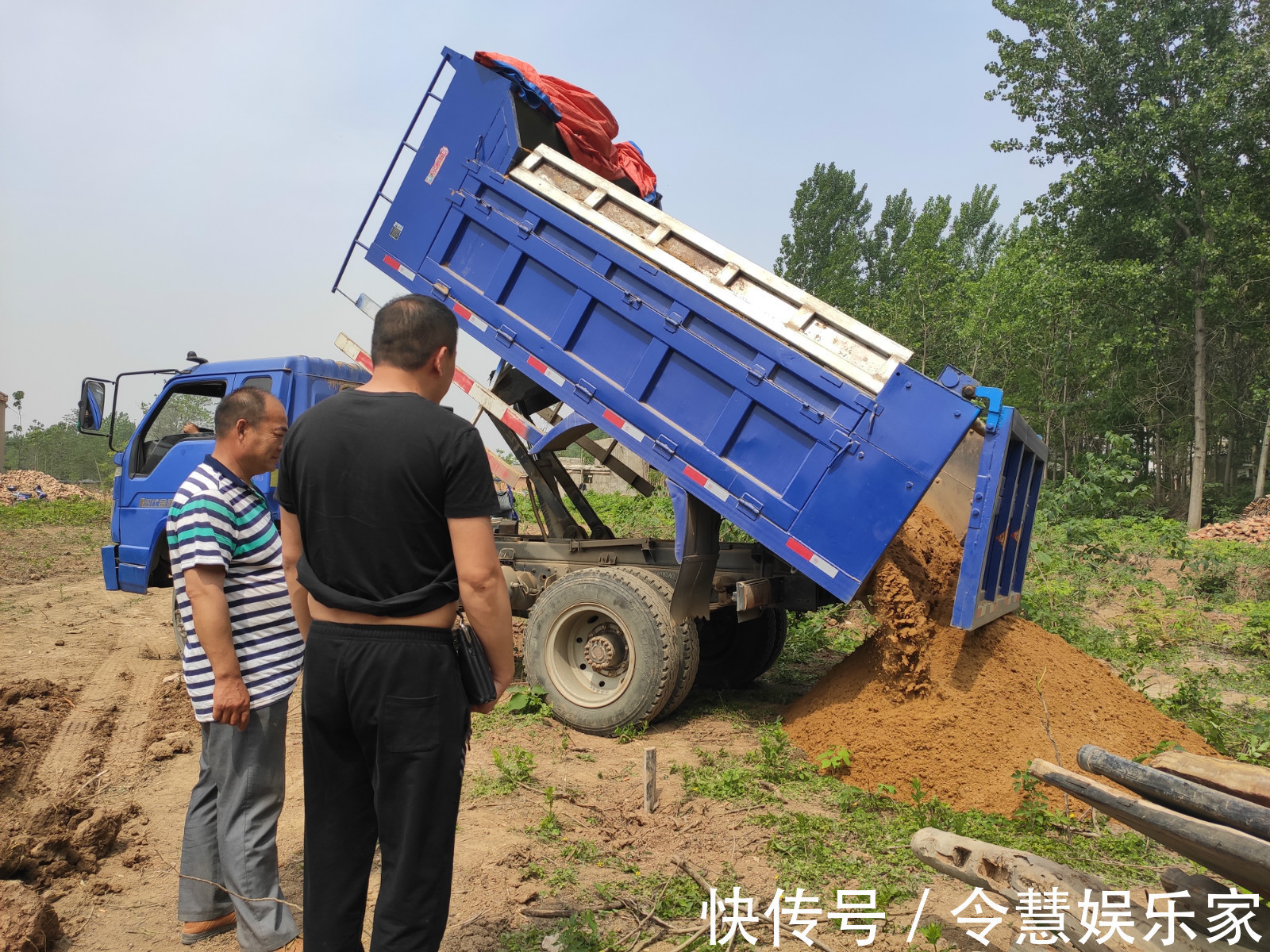 房子|城里买套房，家里还要建栋房，农村年轻人为啥对房子如此青睐