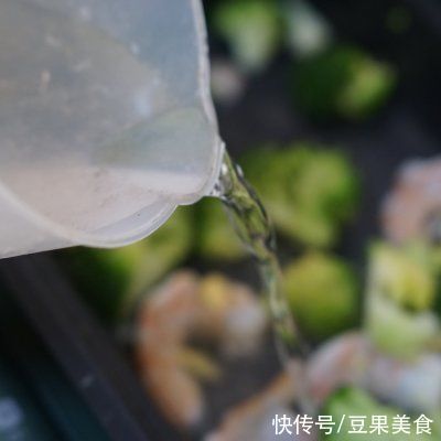 没有什么是西兰花豆腐虾汤解决不了的